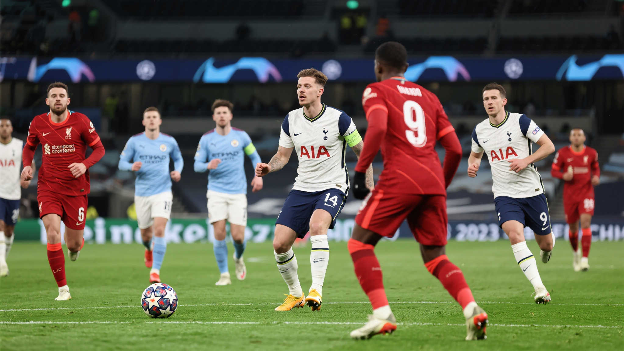 孔蒂:热刺若能挺进欧冠席位,无异于夺得英超桂冠 作为传统顶级俱乐部之一,多年来托特纳姆热刺一直渴望